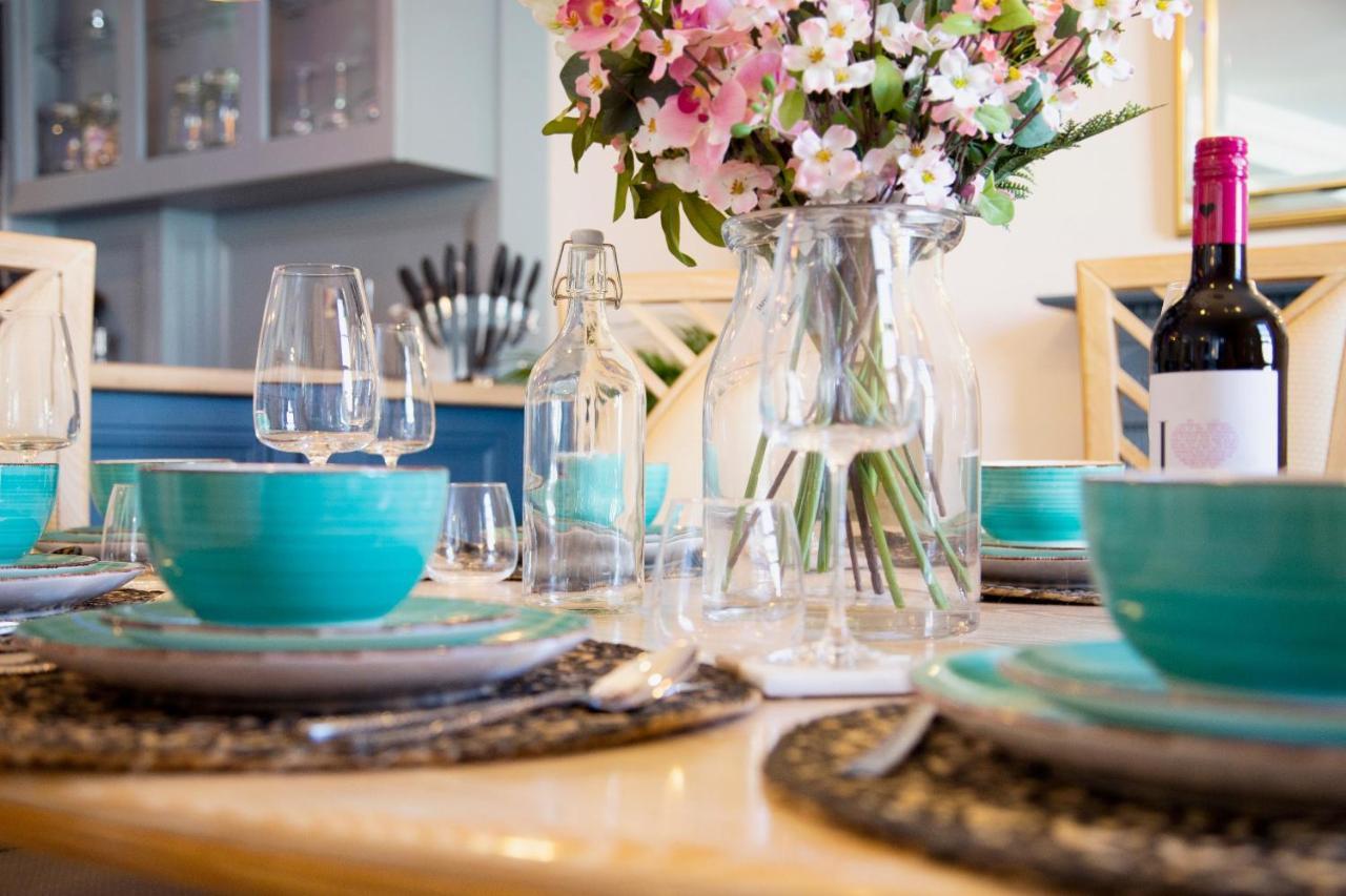 Cosy Open Plan Harbourside Inn With Superking Beds, Wood Burning Stove And Bar Torquay Bagian luar foto